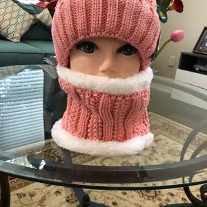 Ladies Knitted Hat & Neck Warmer/scarf